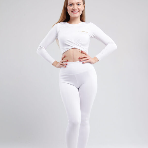 Biały top do tańca Mia i białe legginsy z przodu